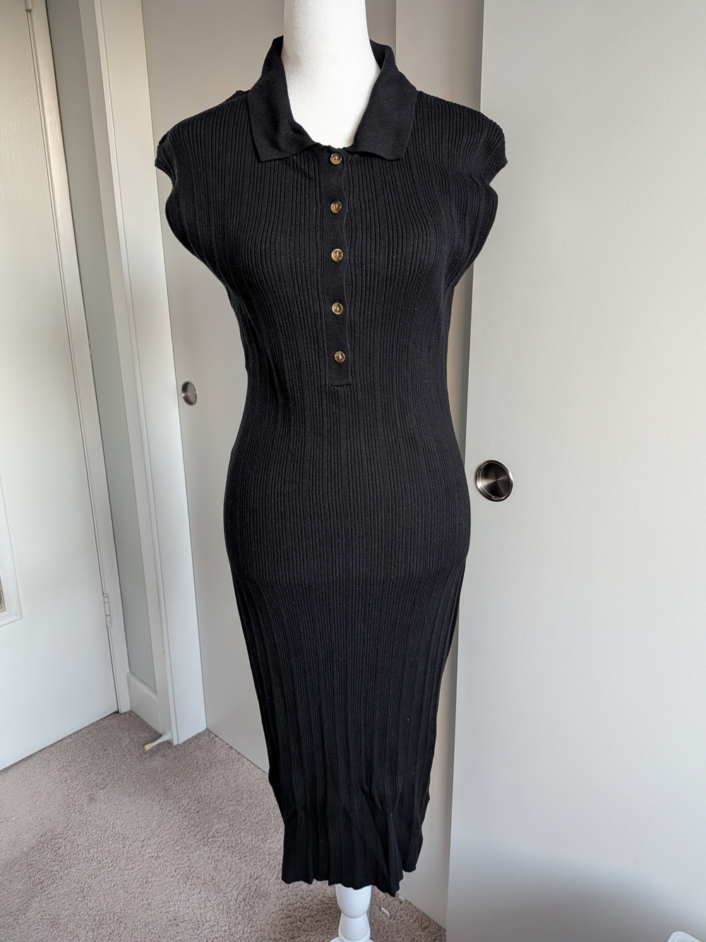RW&CO. Black Ribbed Sleeveless Midi Dress